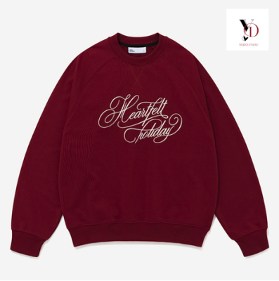 Áo sweater phối chân váy dài